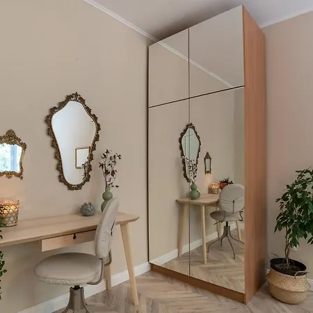 Great Location-luxury +free Parking Pula