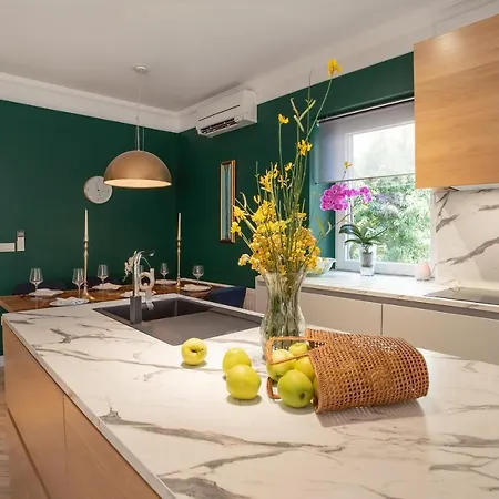 Apartment Great Location-luxury +free Parking