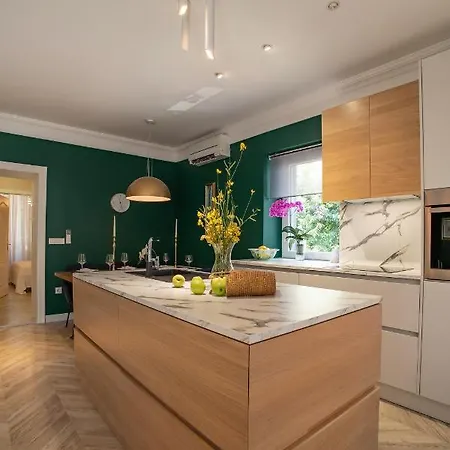 Apartment Great Location-luxury +free Parking Pula