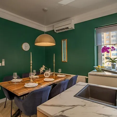 Apartment Great Location-luxury +free Parking