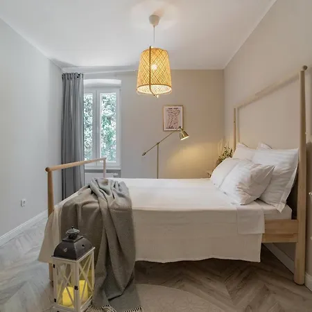 Apartment Great Location-luxury +free Parking
